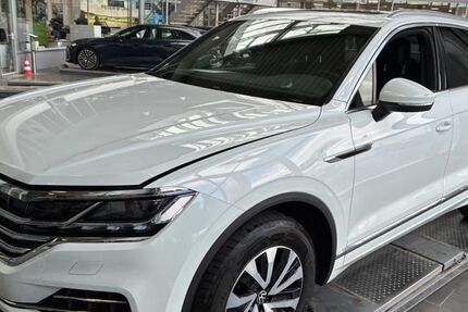 VW Touareg 109.897 km 38.739 &euro; Braunschweig 38112