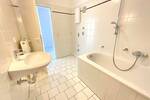 Etagenwohnung Krefeld Stadtmitte - 3 Zimmer, 81 m&sup2;, 609&euro; | Angebot:26779744