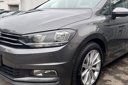 VW Touran 115.300 km 16.890 &euro; Detmold 32758