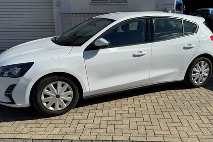 Ford Focus 173.303 km 5.831 &euro; Siegen 57078