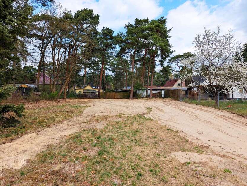 Grundstück zu verkaufen in Königs Wusterhausen 285.000 € 961 m²