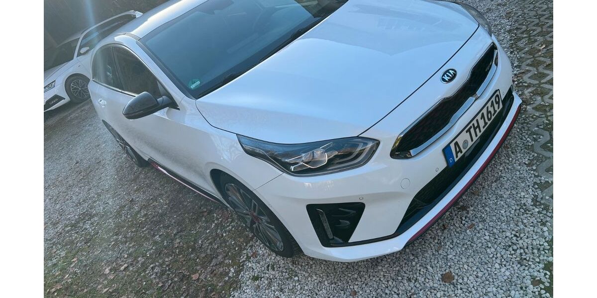 Kia pro ceed / ProCeed 65.800 km 20.800 &euro; Stoffen 86932