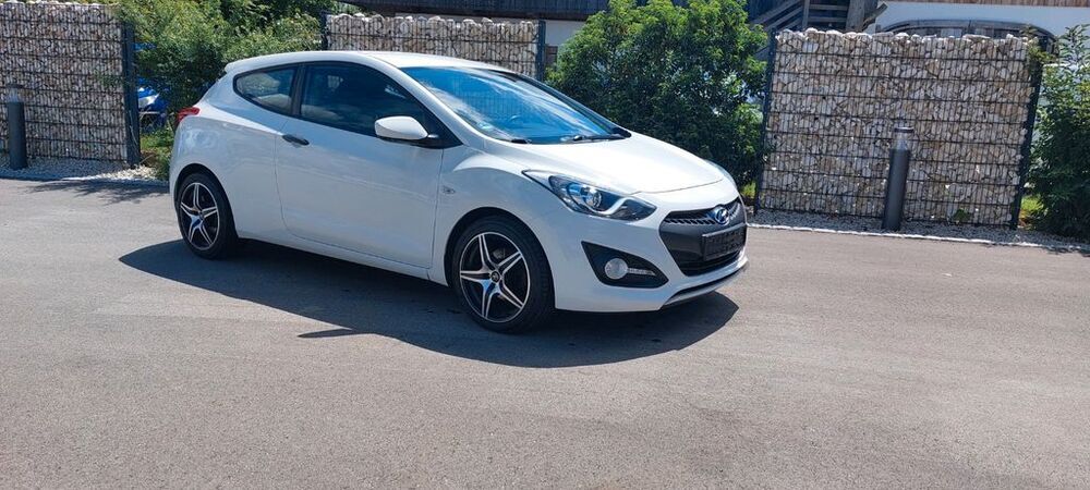 i30