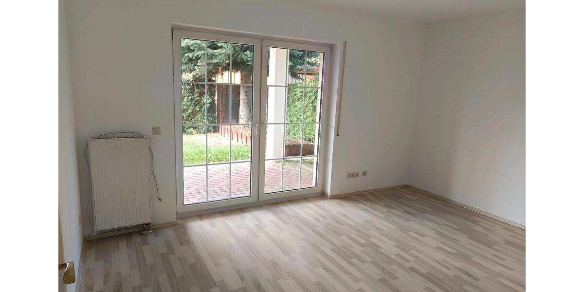 Erdgeschoßwohnung Leuna - 3 Zimmer, 72 m&sup2;, 115.000&euro; | Angebot:27642388