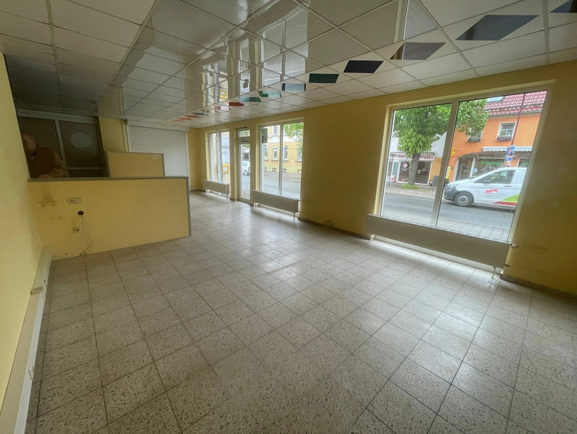 - Gewerberaum - Ladenlokal zu vermieten 5 zimmer