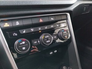 VW T-Roc Active Cabrio 1.5 TSI ACC Navi PDC SHZ 23.625 km 24.790 € HAAN 42781