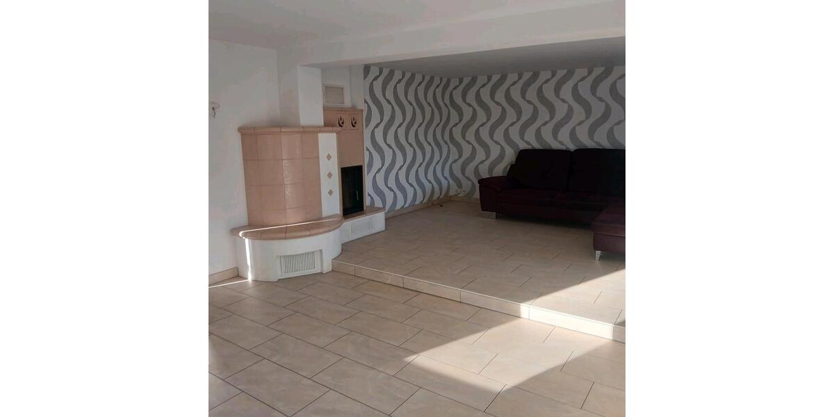 Etagenwohnung Calvörde Wegenstedt - 7 Zimmer, 210 m&sup2;, 950&euro; | Angebot:25297798