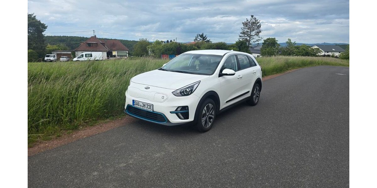 Kia Niro 89.500 km 14.999 &euro; Hünstetten 65510