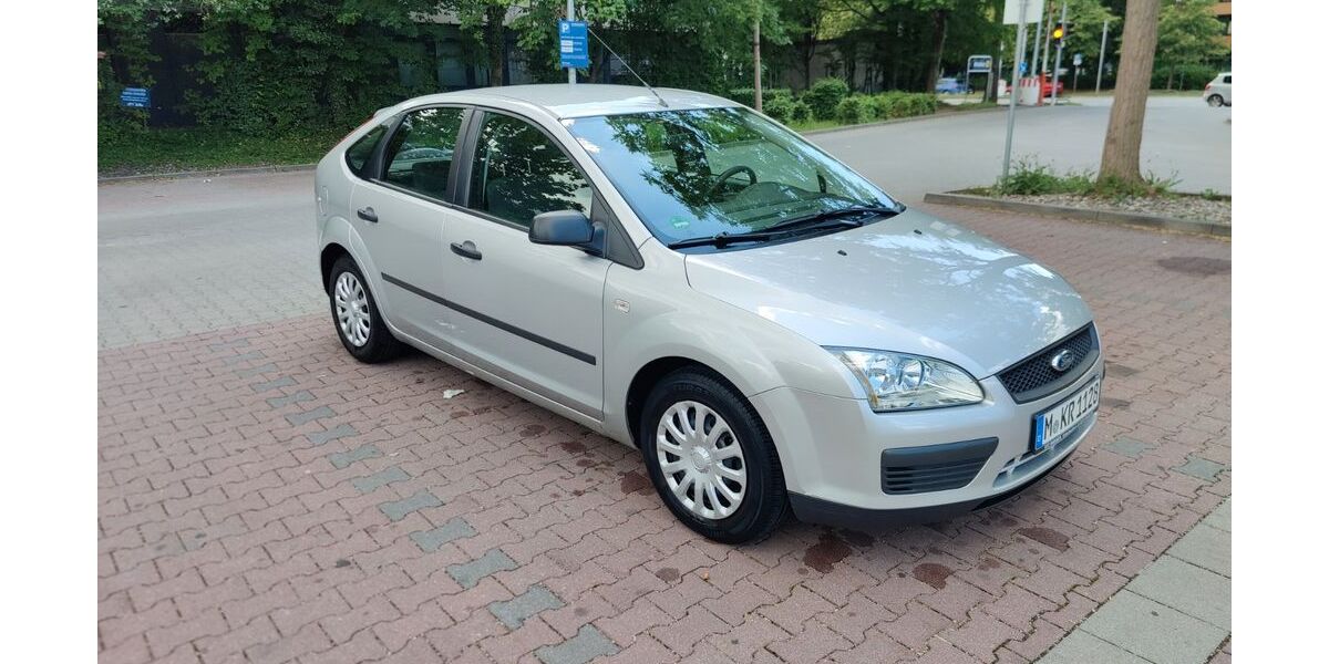 Ford Focus 192.000 km 2.990 &euro; München 80933