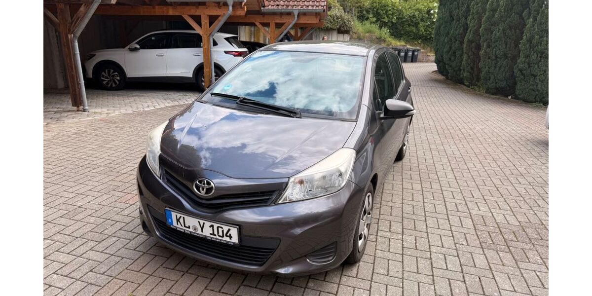 Toyota Yaris 96.300 km 4.900 &euro; Otterbach 67731