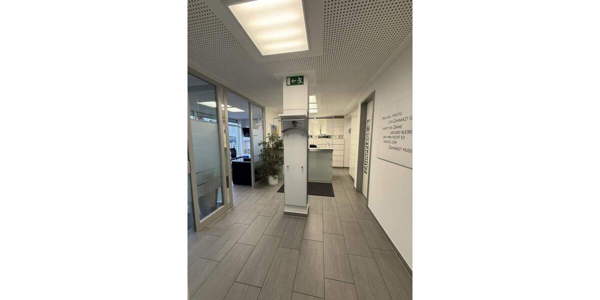 Gut vermietete Zahnarztpraxis in Aulendorf zimmer