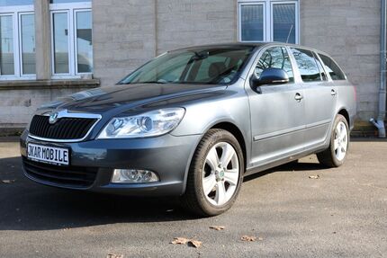 Skoda Octavia 98.000 km 8.290 &euro; Lauda 97922