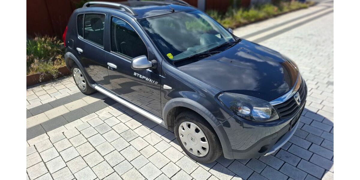 Dacia Sandero 250.000 km 1.899 &euro; zella-mehlis 98544