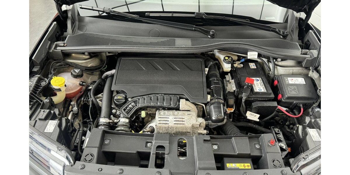 Jeep Avenger 1.2 Altitude Kamera JBL Soundsystem 27.213 km 20.450 &euro; Lich 35423