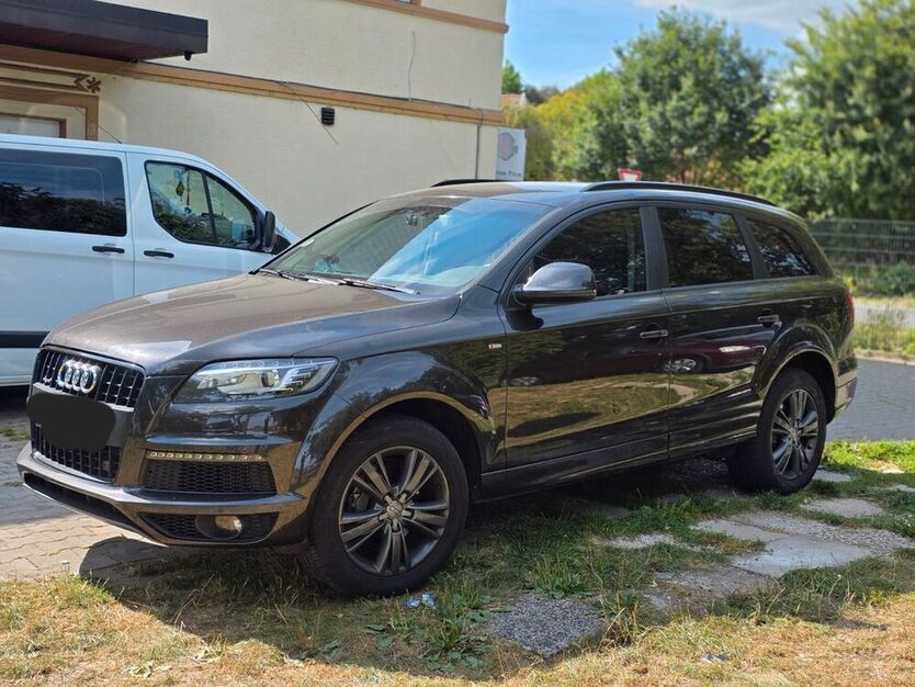 Q7