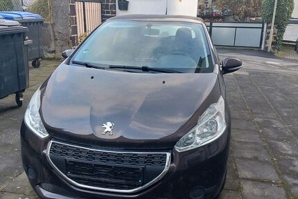 Peugeot 208 96.000 km 7.199 € Remagen 53424