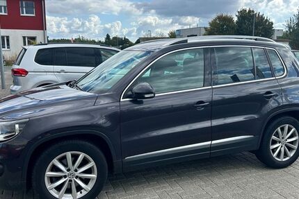VW Tiguan 169.000 km 10.699 &euro; Niestetal bei Kassel 34266