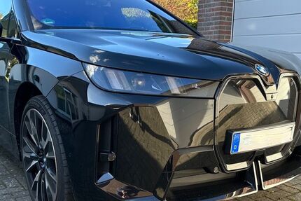 BMW iX 4.006 km 92.250 &euro; Bad Zwischenahn 26160