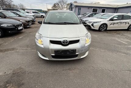 Toyota Auris 208.161 km 3.299 &euro; hamburg 20539