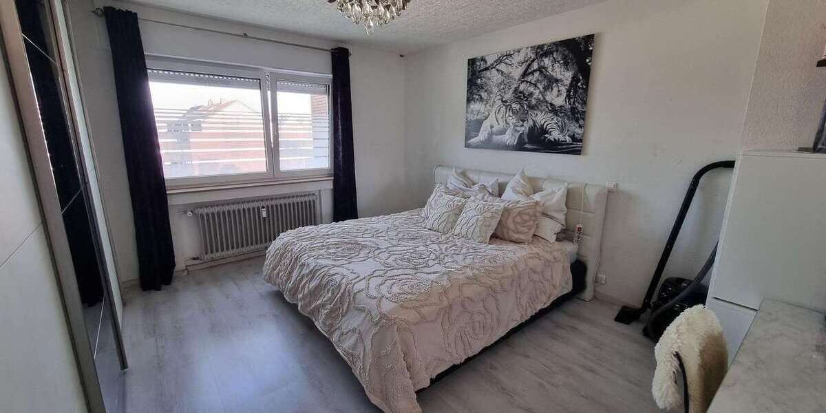 Etagenwohnung Euskirchen - 3 Zimmer, 80 m&sup2;, 210.000&euro; | Angebot:26185960