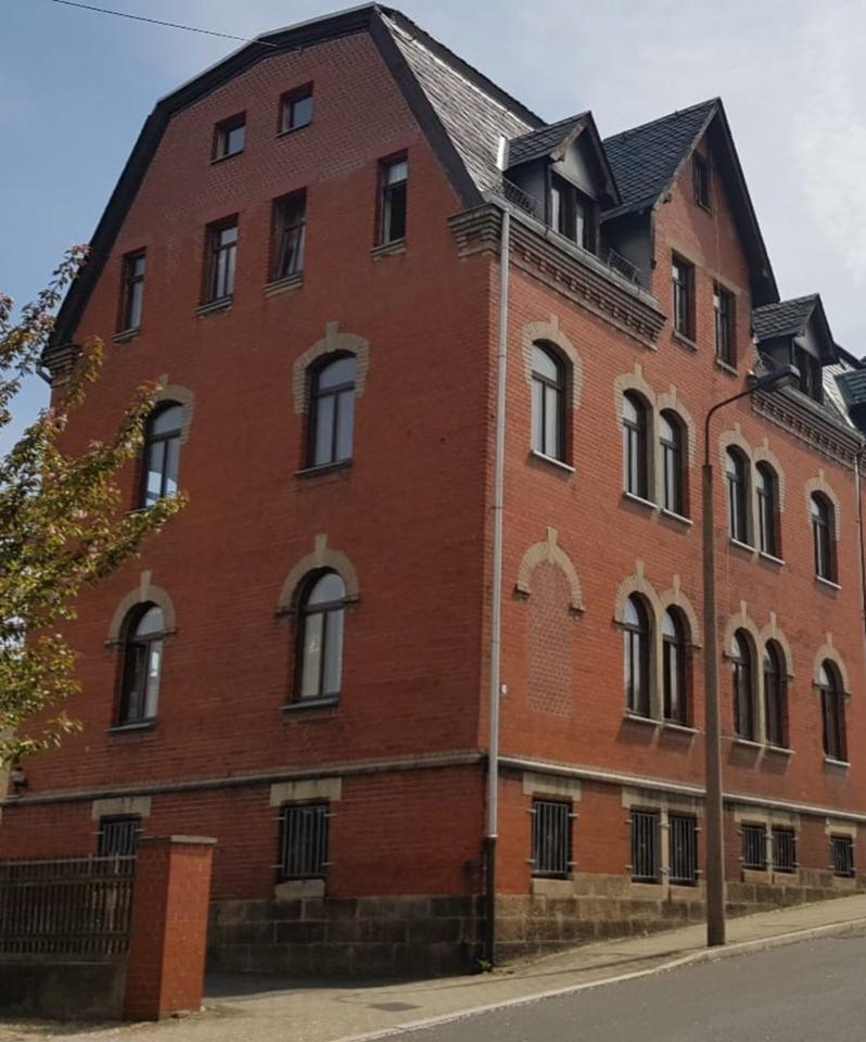Großes Mehrfamilienhaus mit Garten in ruhiger zentraler Lage