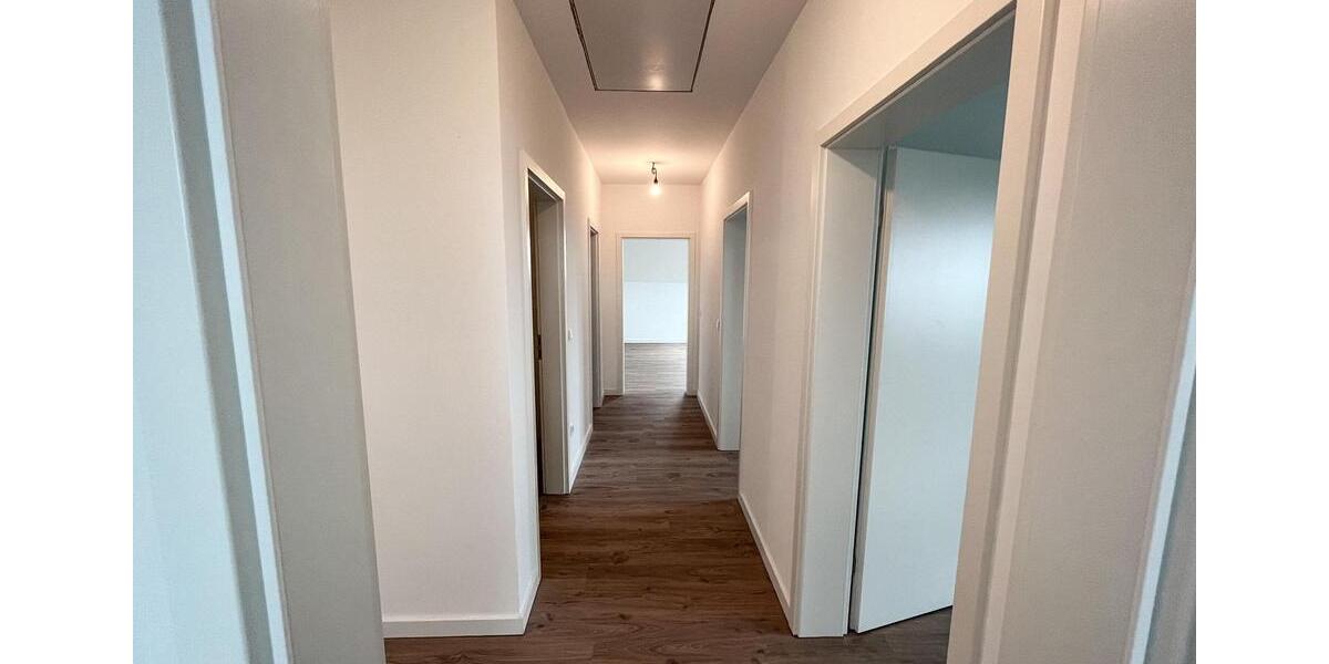 Neubau mit Balkon: Attraktive 4-Zimmer-Wohnung in Uchte 4 zimmer