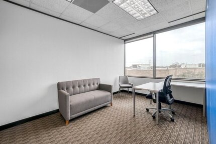 All-inclusive-Zugang zu professionellen Büroräumen für 2 Personen in Regus Hauptpost Detmold