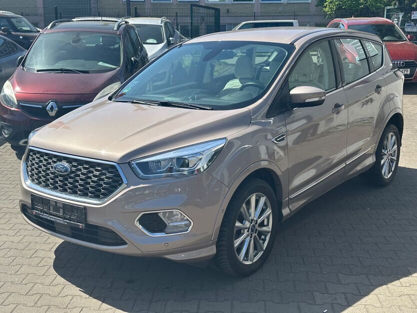 Ford Kuga 30.600 km 17.900 € Berlin 12057