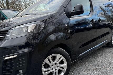 Opel Vivaro 153.000 km 16.999 &euro; Schkopau 06258