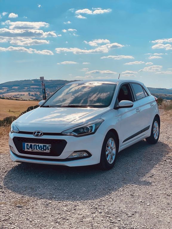 i20