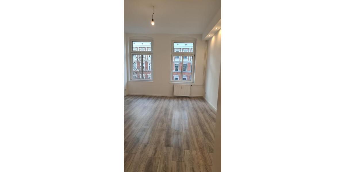 Wundervoll sanierte 4-Zimmer + Balkon WG geeignet 4 Personen 5 zimmer