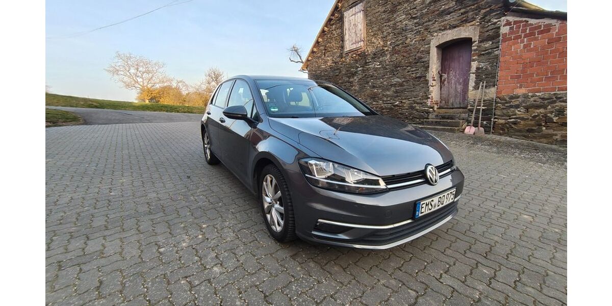 VW Golf 99.500 km 13.990 &euro; Reichenberg 56357