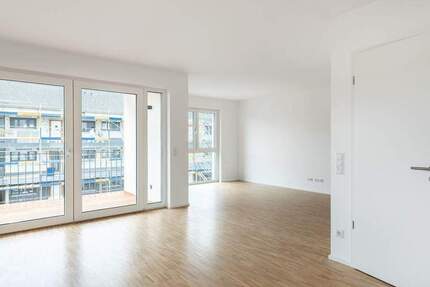 Wunderschöne, lichtdurchflutete 3-Zimmerwohnung mit großer Terrasse und Gartenanteil in Veitshöchhei 3 zimmer