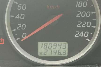 Nissan Primera 180.943 km 1.499 &euro; Blunk 23813