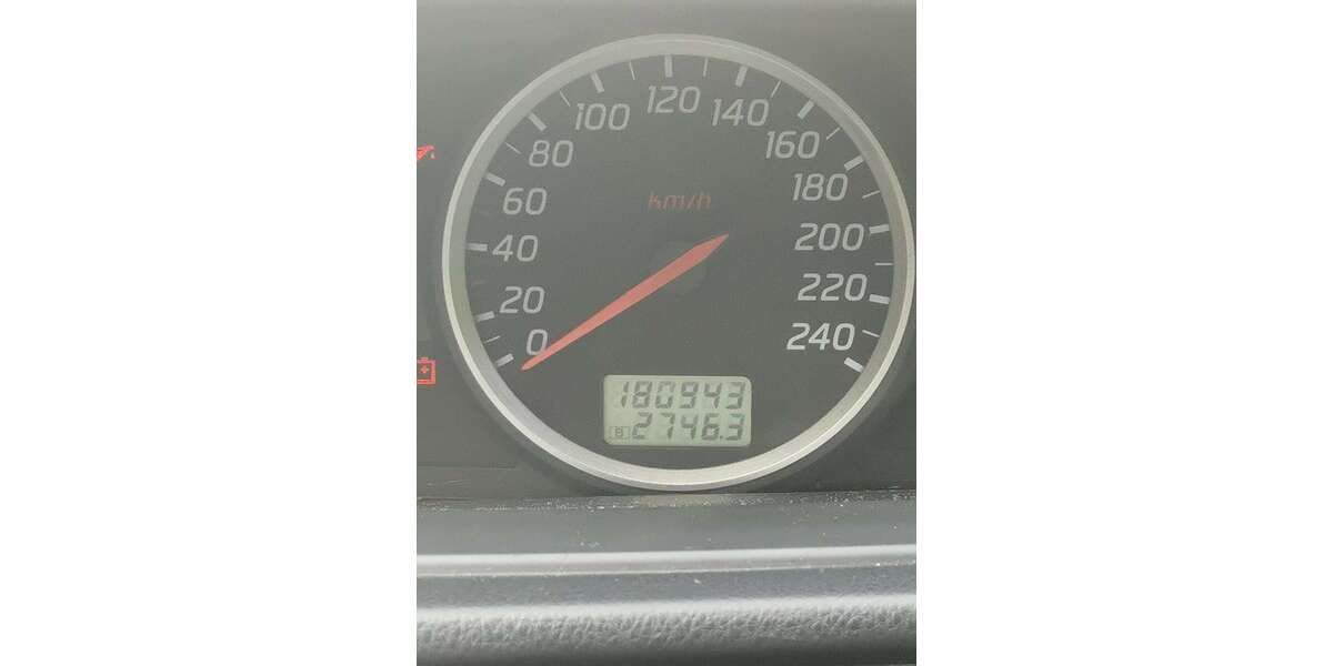 Nissan Primera 180.943 km 1.499 &euro; Blunk 23813