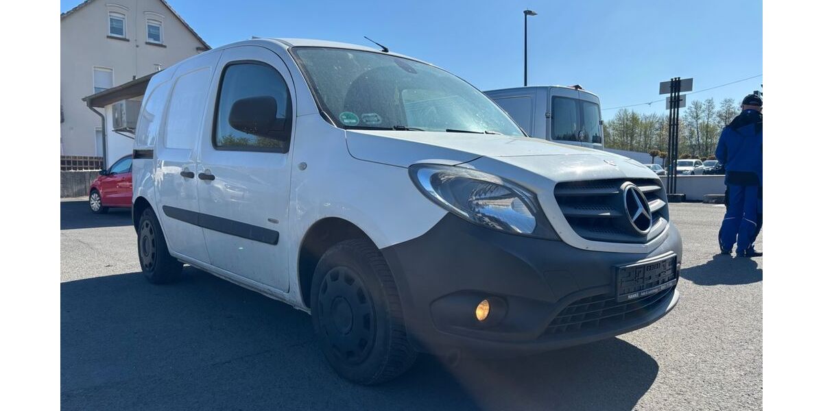 Mercedes-Benz Citan 179.000 km 5.950 &euro; Arnsberg 59823