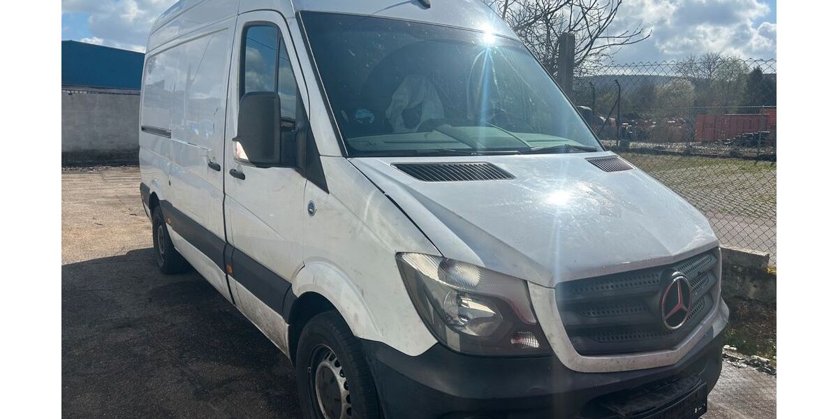 Mercedes-Benz Sprinter 699.999 km 8.999 &euro; Kaiserslautern 67655