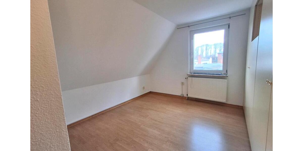 Einfamilienhaus Heide - 4 Zimmer, 120 m&sup2;, 1.250&euro; | Angebot:26122575