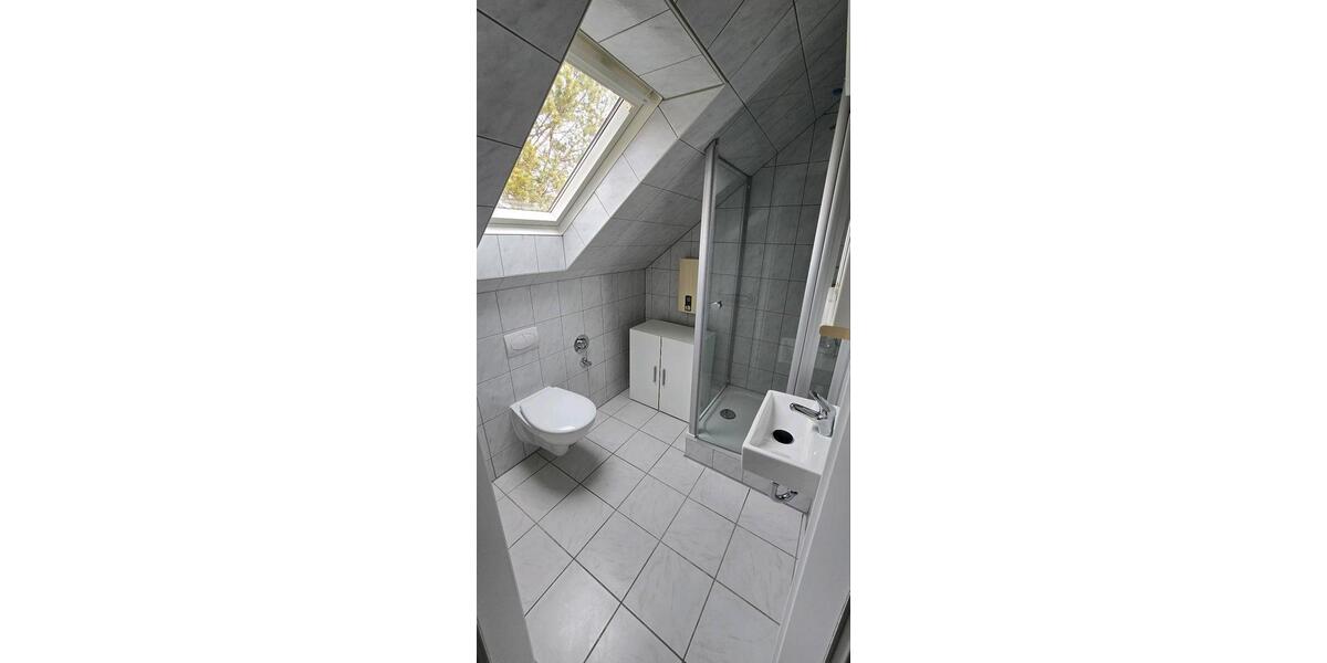 Dachgeschoßwohnung Remshalden - 3 Zimmer, 40 m&sup2;, 580&euro; | Angebot:24952154