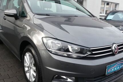 VW Touran 148.200 km 14.650 &euro; Löhne 32584