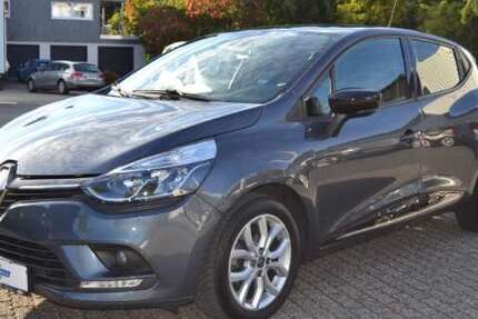 Renault Clio 36.577 km 11.450 € Essen 45219