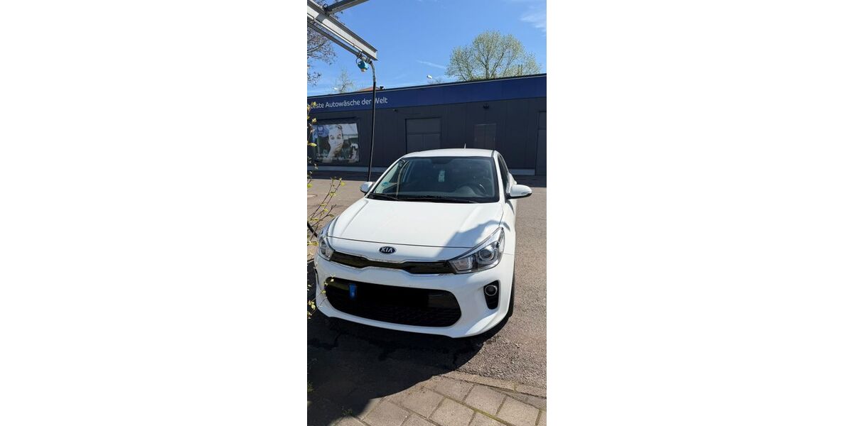Kia Rio 57.000 km 11.000 &euro; Saarbrücken 66121