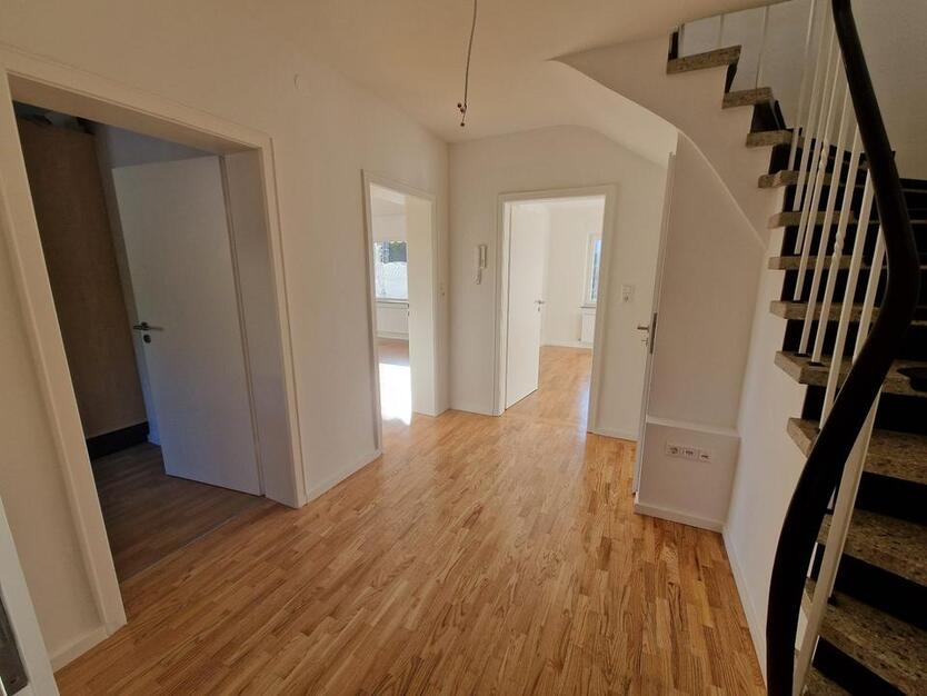 Schöne helle Doppelhaushälfte in Balingen mit Garten zimmer