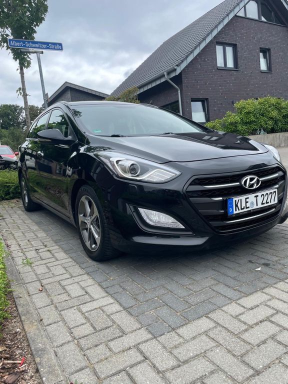 i30