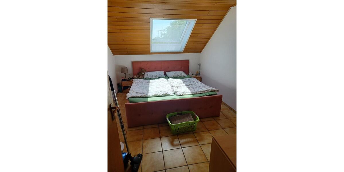 Dachgeschoßwohnung Erwitte - 3 Zimmer, 94 m&sup2;, 600&euro; | Angebot:27605602