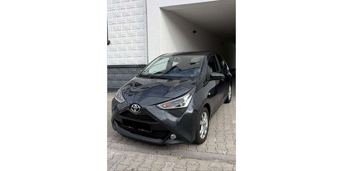 Toyota Aygo 38.334 km 10.990 &euro; Forst 76694