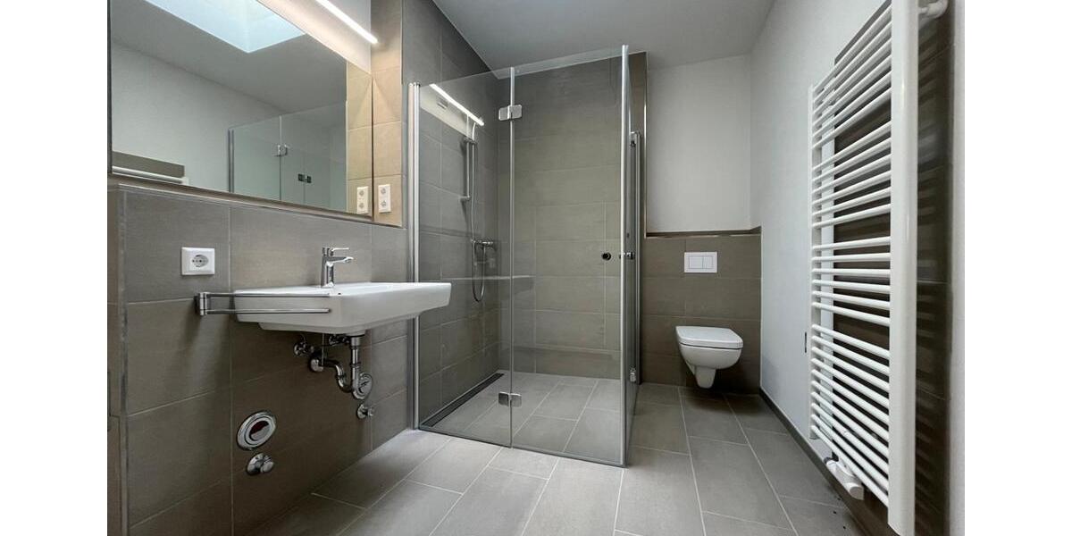 Dachgeschoßwohnung Bad Friedrichshall - 3 Zimmer, 106 m&sup2;, 1.618&euro; | Angebot:26068581