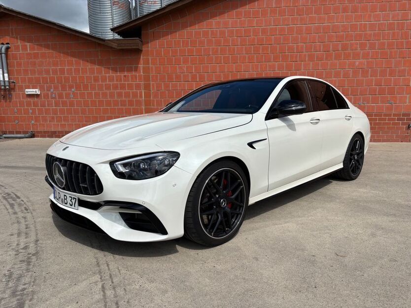 Mercedes-Benz E 63 AMG 111.000 km 45.000 € Molbergen 49696