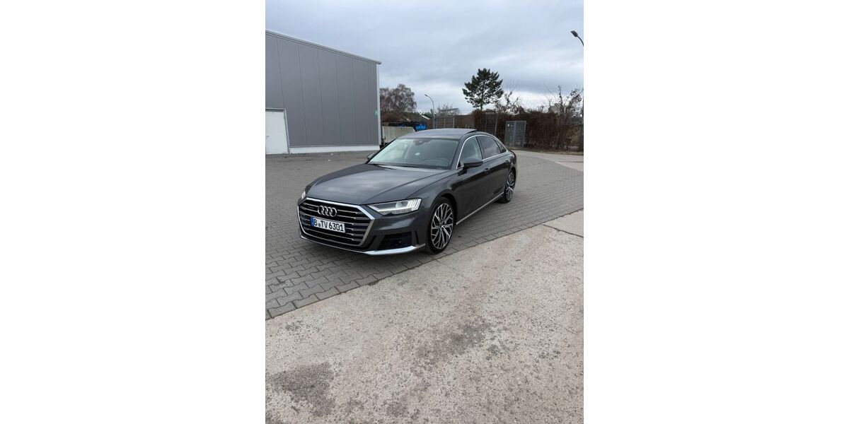 Audi A8 155.000 km 22.000 &euro; berlin 13629