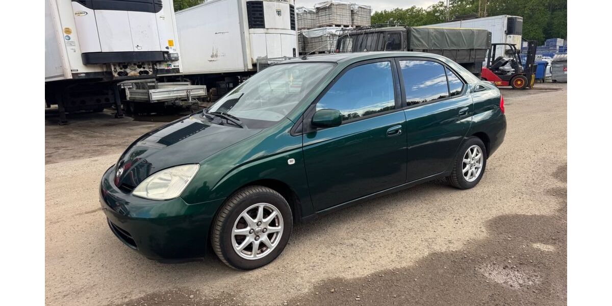 Toyota Prius 190.000 km 1.750 &euro; Stelle 21435